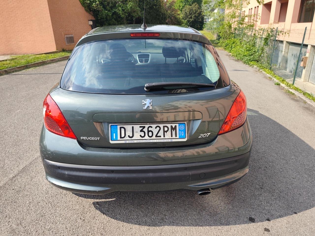Peugeot 207 1.4 VTi benz euro 4 neopatentati