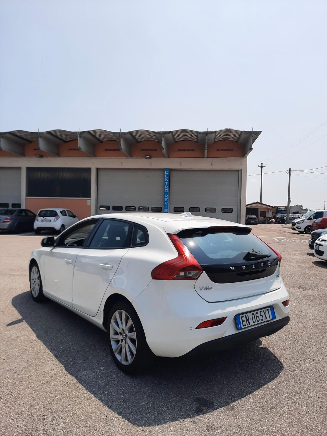 Volvo V40 D2 1.6 Momentum
