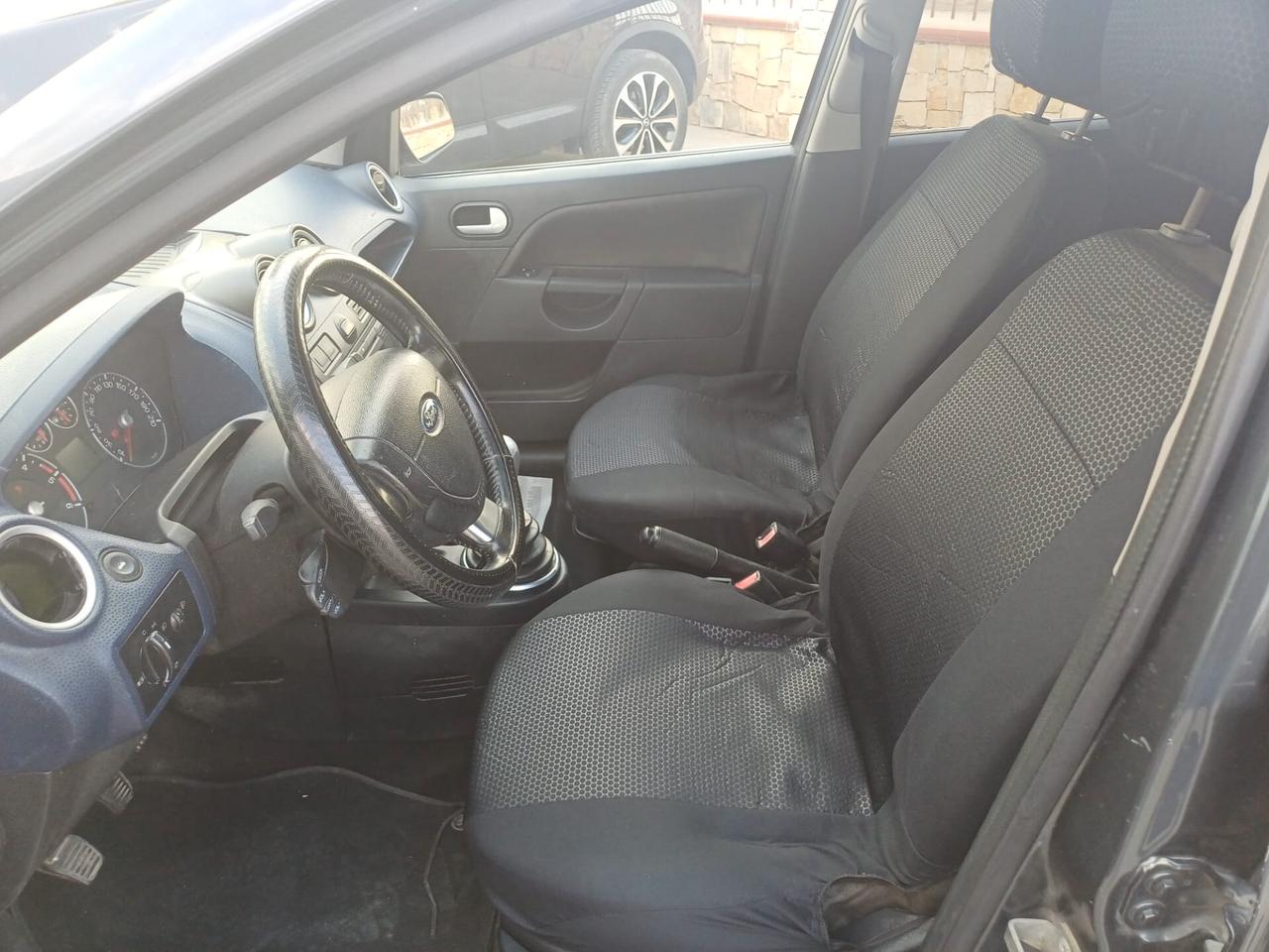 Ford Fiesta 1.4 TDCi 5p. Titanium