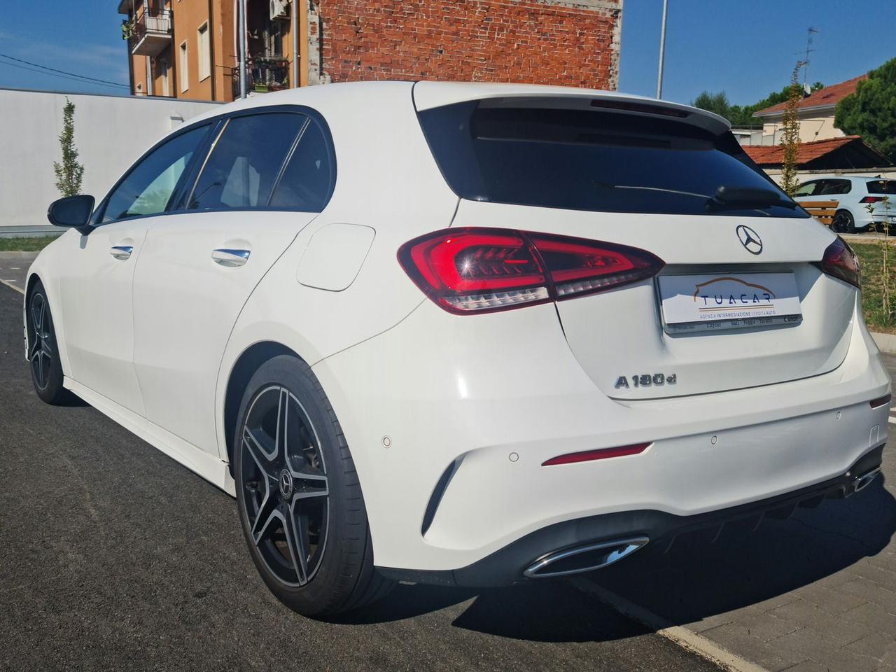 Mercedes-Benz A 180 AMG Line Premium #6483