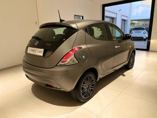 Lancia Ypsilon III 1.0 firefly hybrid Gold s&s 70cv