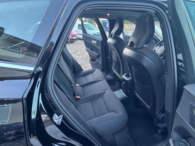 VOLVO XC60 T6 Recharge Plug-in Hybrid AWD