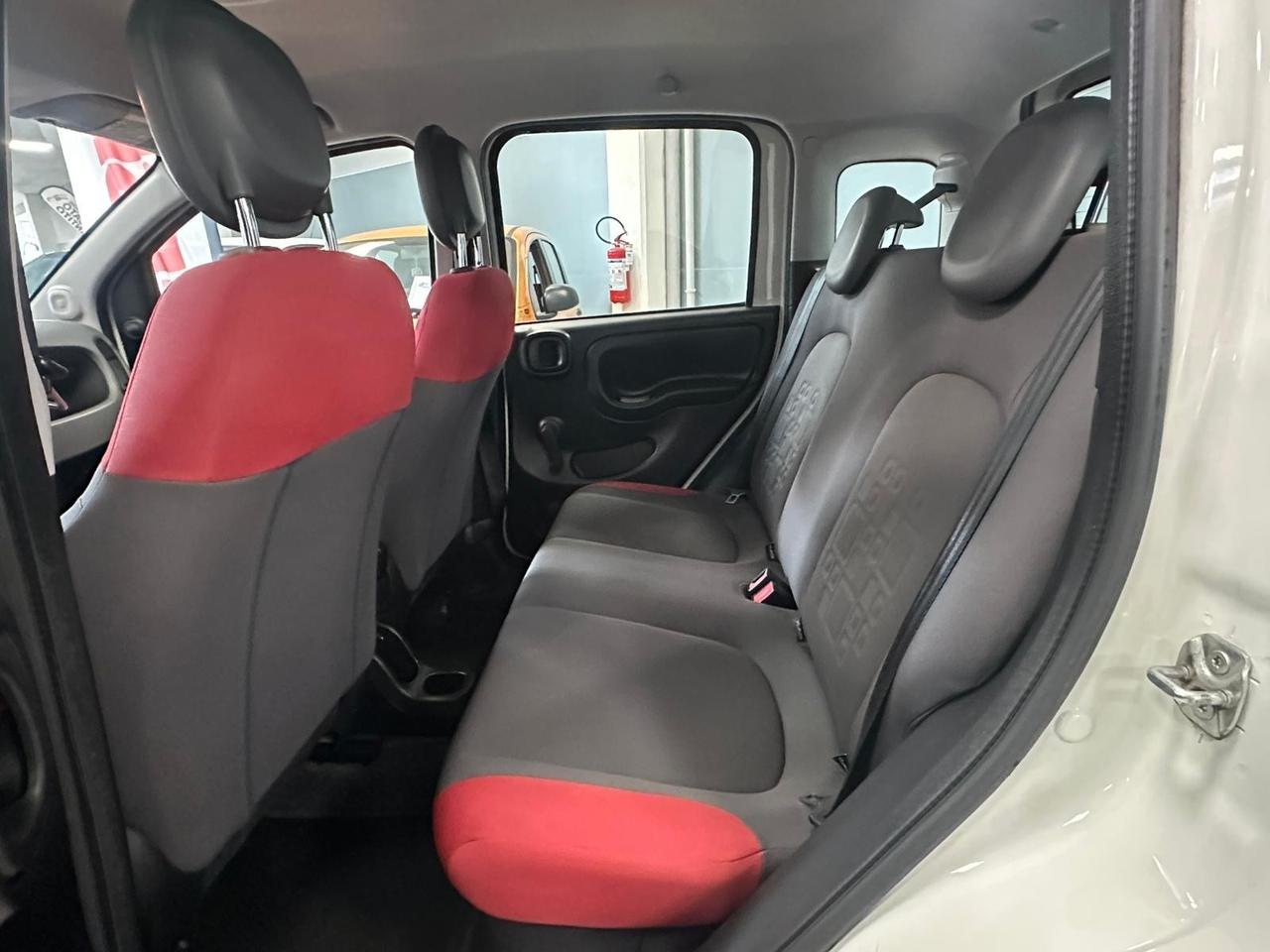 Fiat Panda 0.9 TwinAir Turbo Natural Power Lounge