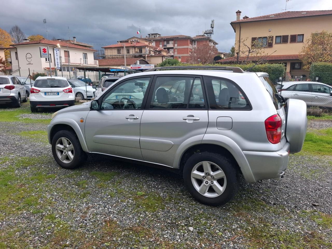 Toyota RAV4 2.0 - 5 porte con GANCIO TRAINO
