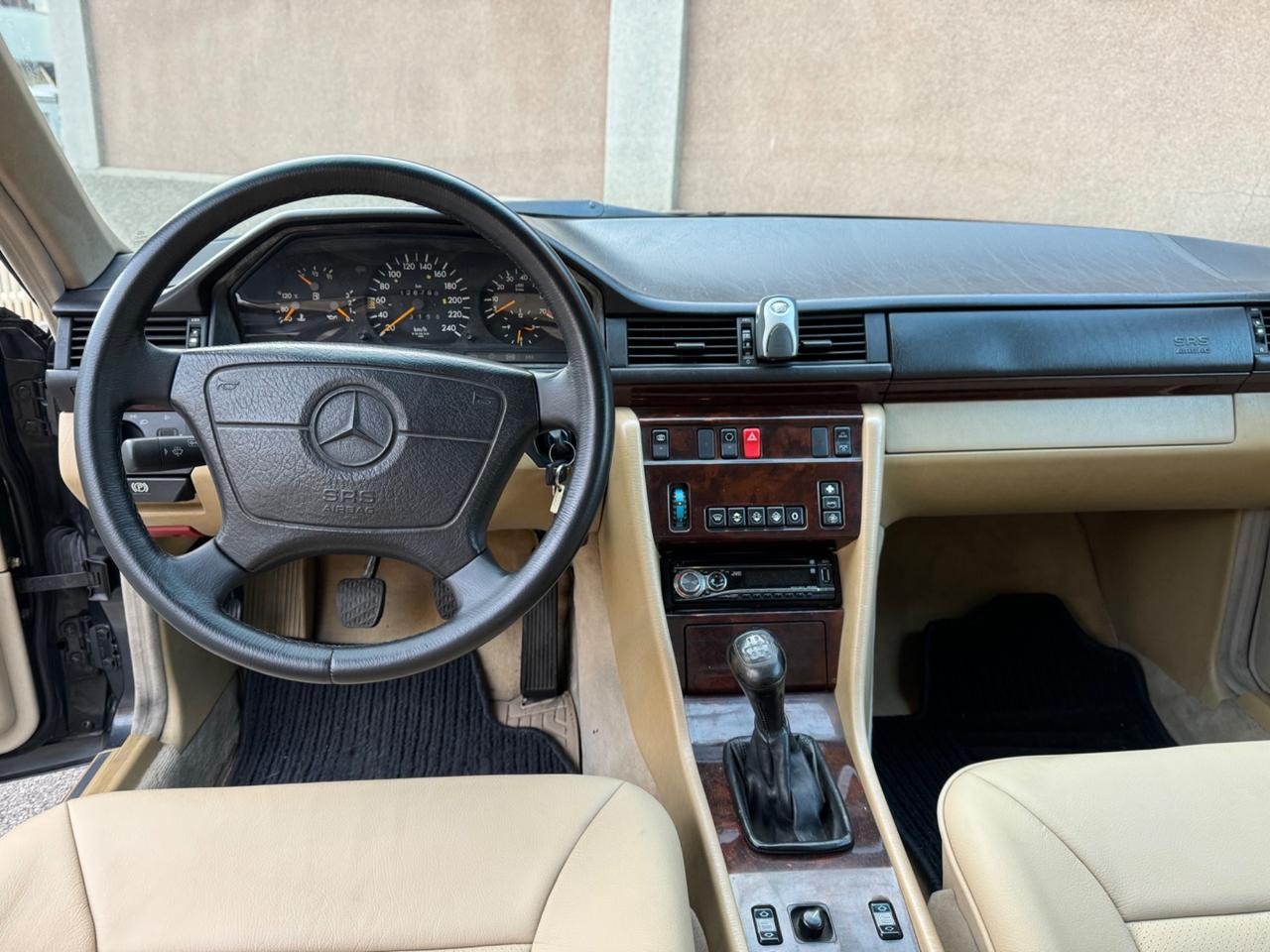 Mercedes-benz E 200 cabrio - ASI