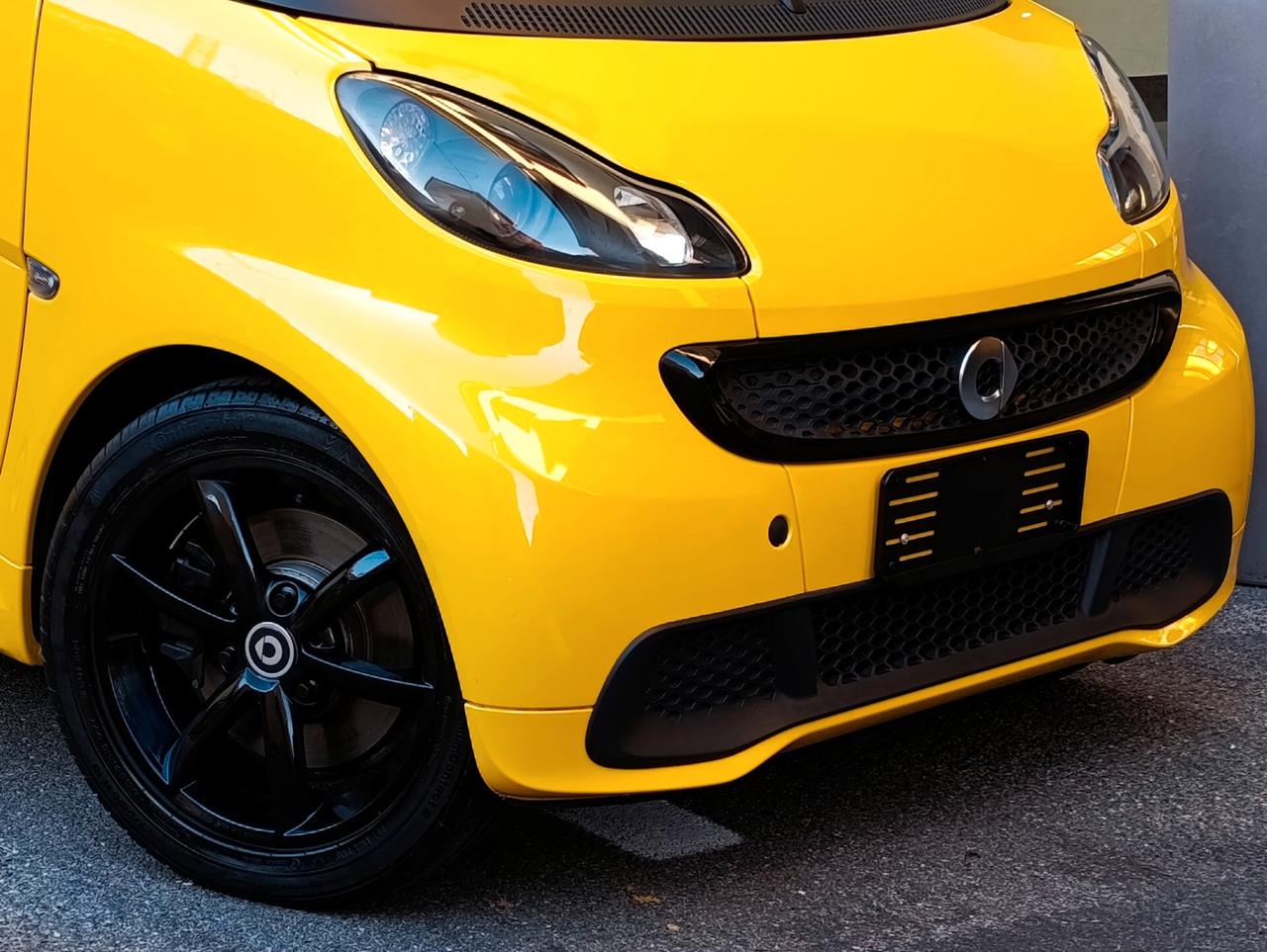 Smart ForTwo 1.0 84cv cabrio City Flame edizione Limitata 1/400