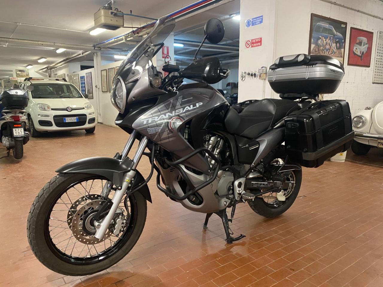 Honda XL 700 VA Transalp anno 2009 km 50000 Full Optional