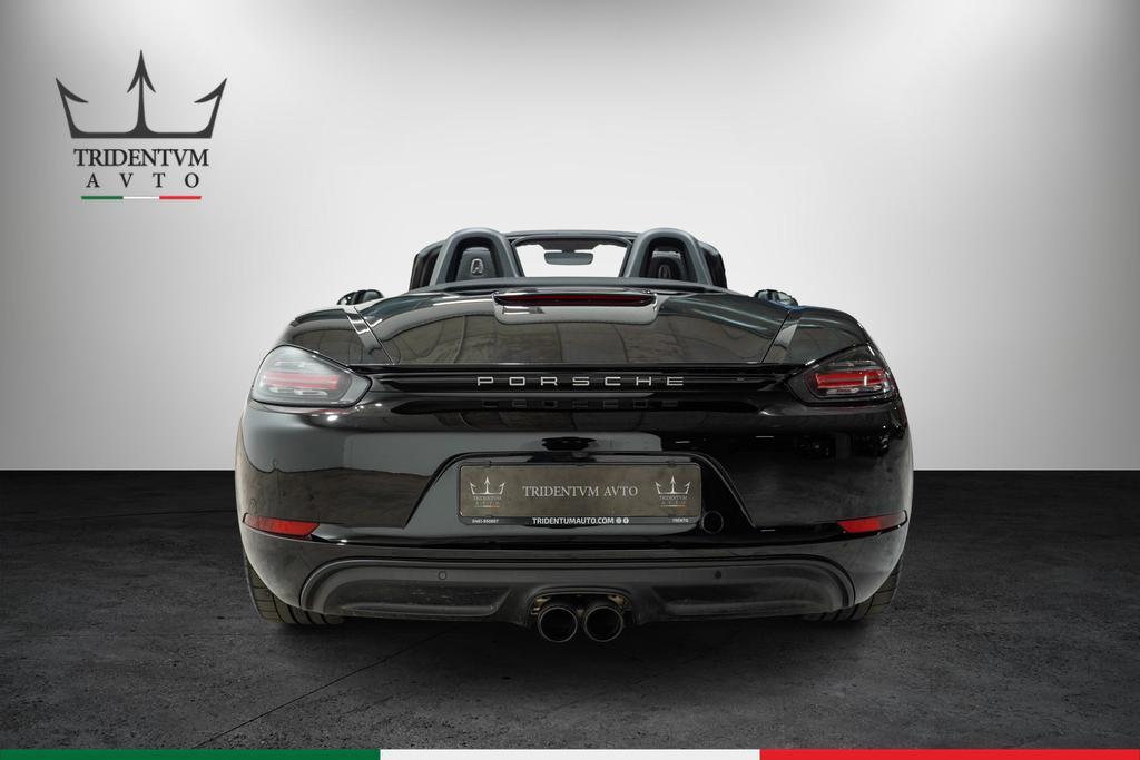 Porsche Boxster 718 r 2.0 300cv pdk
