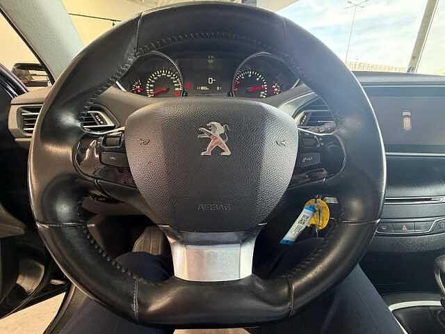 Peugeot 308 BlueHDi 130 S&S SW Allure