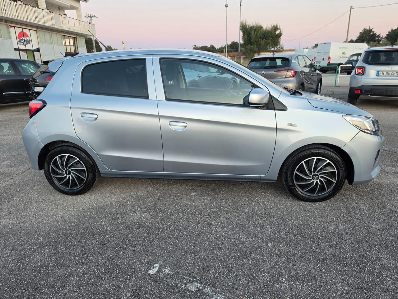 Mitsubishi Space Star 1.2 Intense SDA