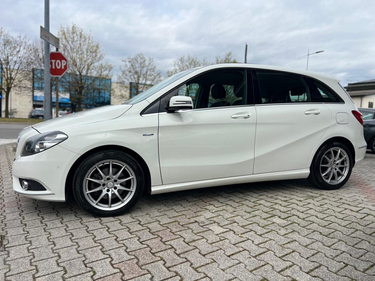 Mercedes-benz B 200 CDI BlueEFFICIENCY Executive