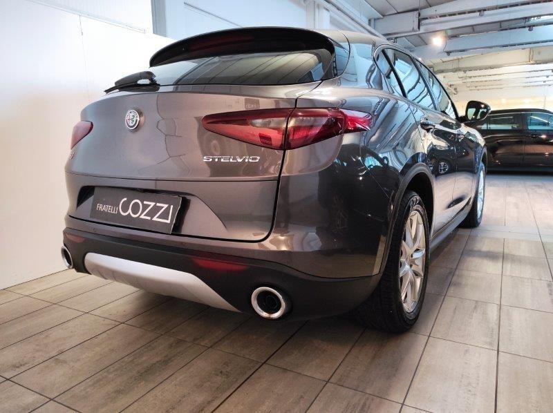 ALFA ROMEO Stelvio - Stelvio 2.2 Turbodiesel 210 CV AT8 Q4 Executive