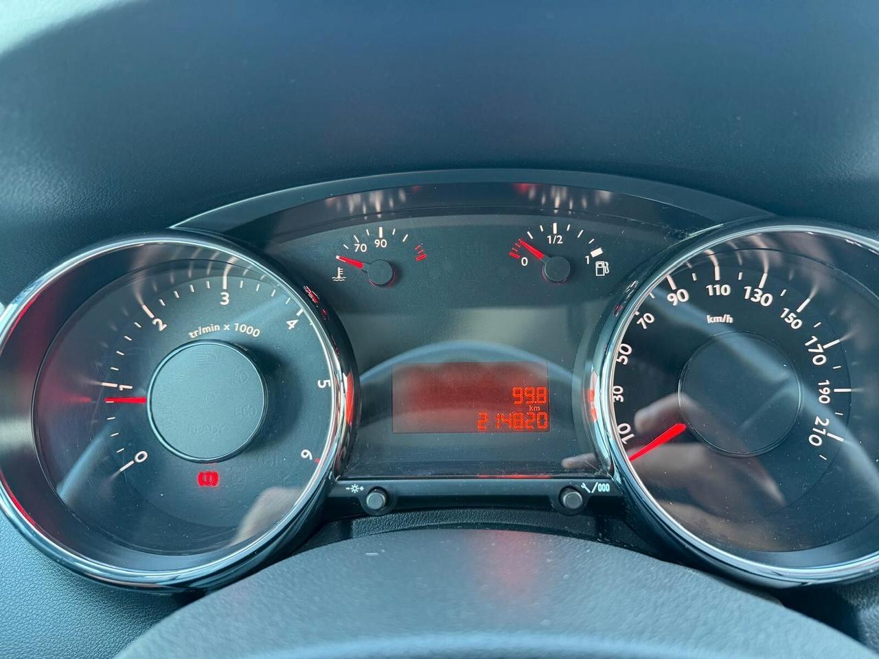 Peugeot 5008 1.6 HDI 115CV ACTIVE 5 POSTI 2013