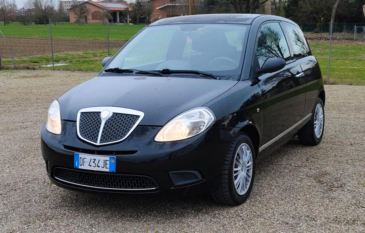 Lancia Ypsilon 1.2 Argento