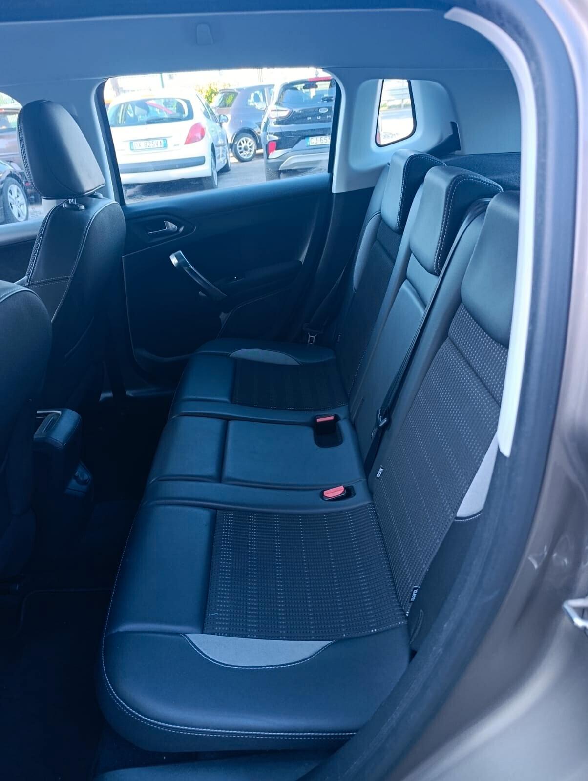 Peugeot 2008 1.6 e-HDi 100 Black Matt 2015