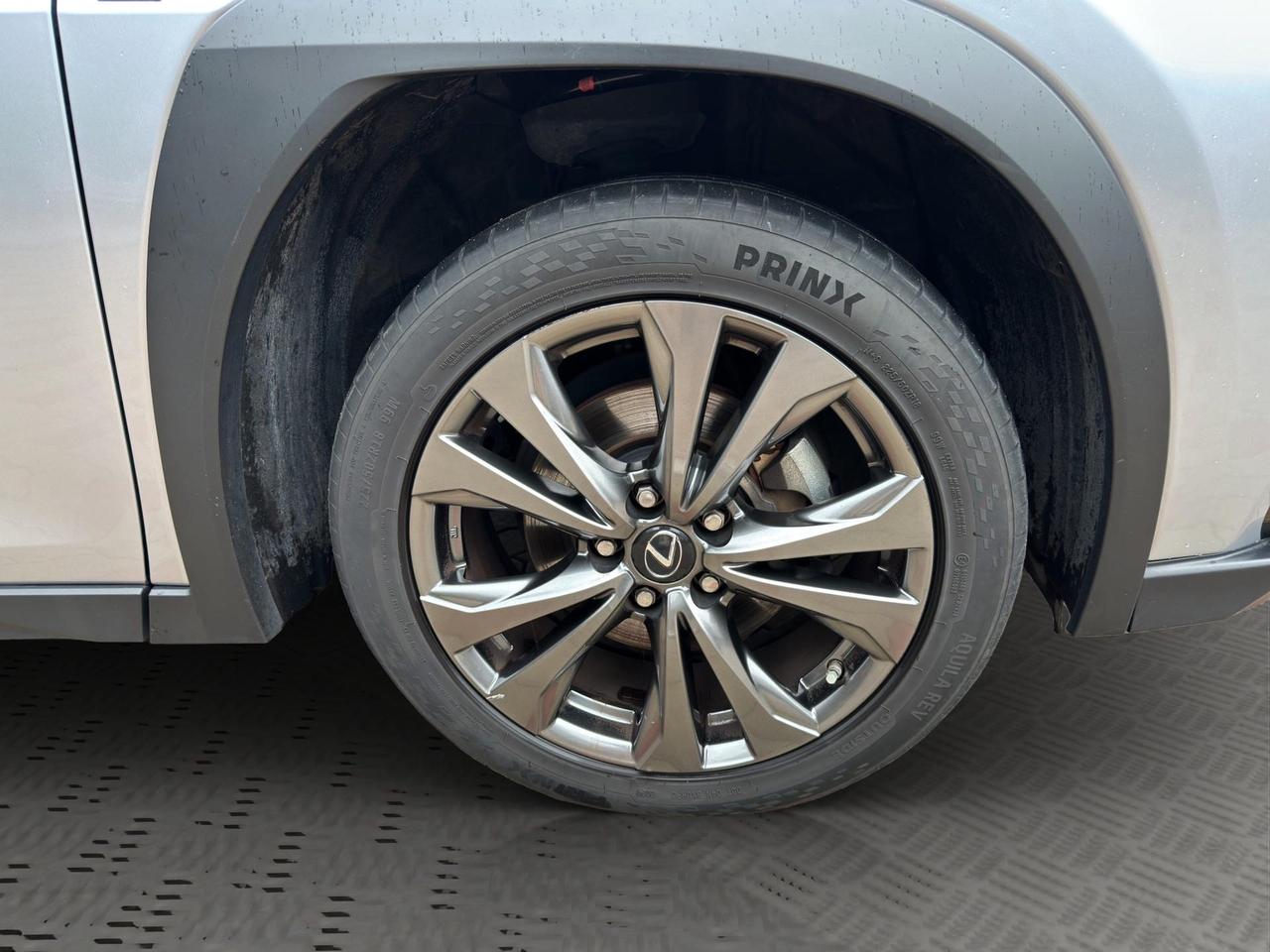 Lexus UX 250h 2.0 Design 2wd my23