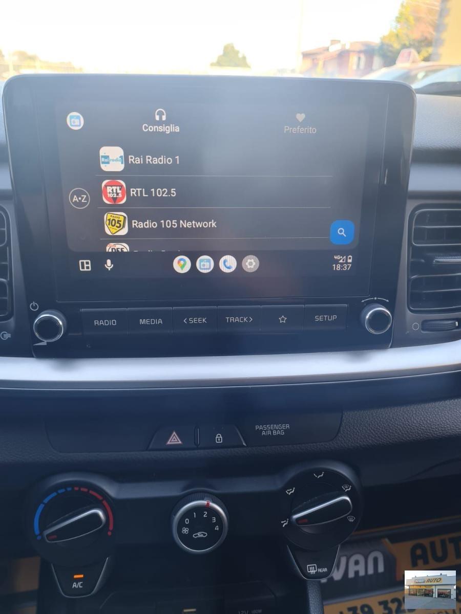 KIA Stonic 1.2 Benzina-Neopatentati-Anno 2022