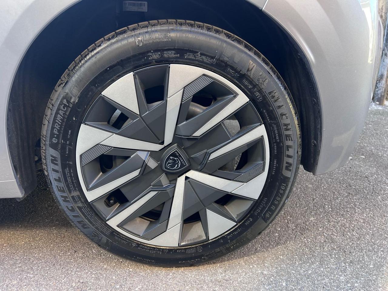 Peugeot 208 1.2 PureTech 75 Style #10280