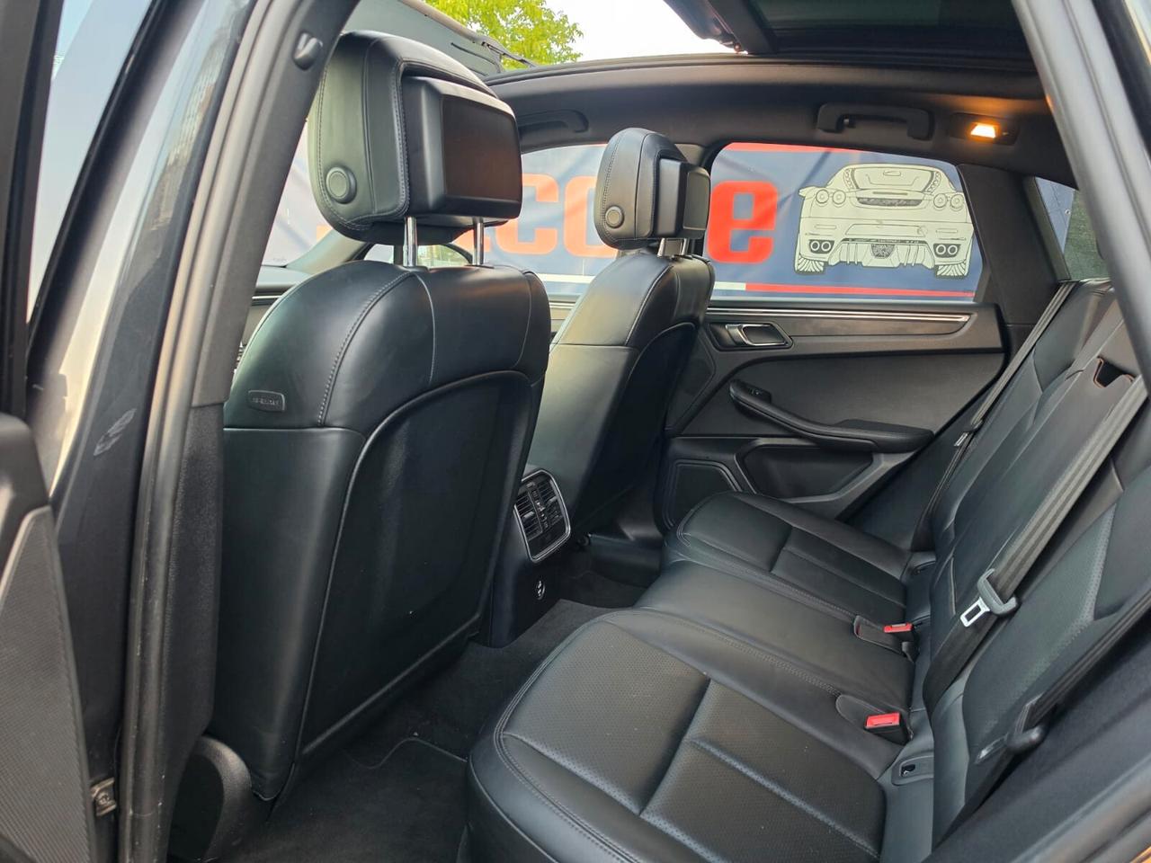 Porsche Macan FULL TETTO PASM
