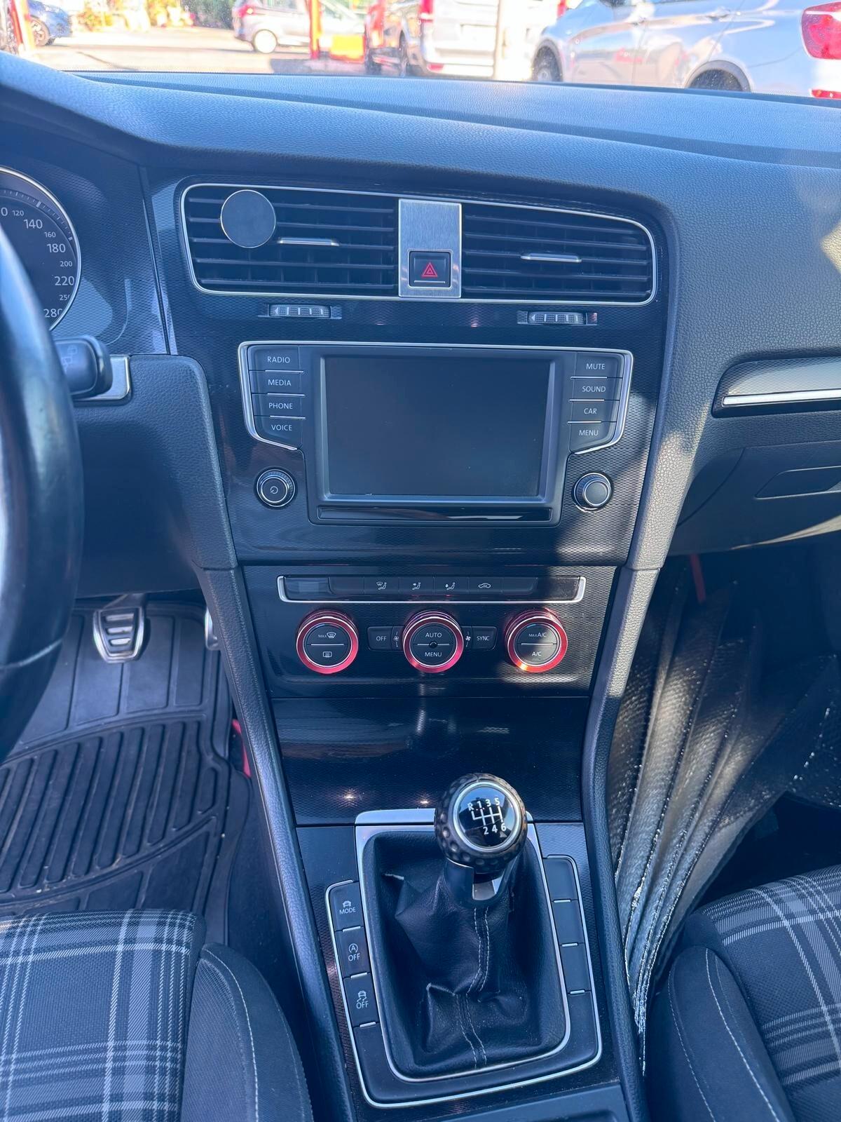 Volkswagen Golf GTD 2.0 TDI DSG 5p. Business BlueMotion Technology