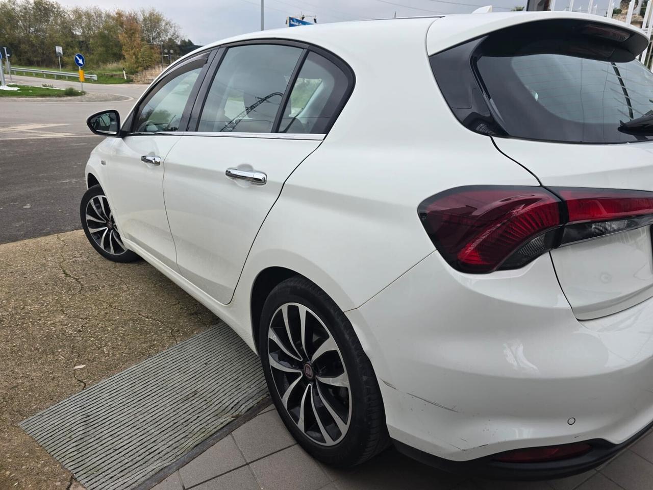 Fiat Tipo 1.6 Mjt S&S 5 porte S-Design