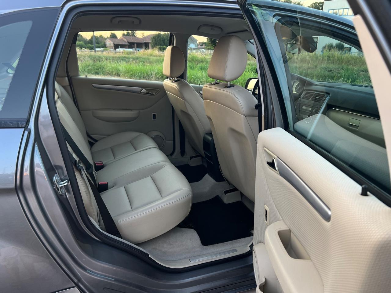 Mercedes-benz B 180 B 180 AUTOMATIC Executive