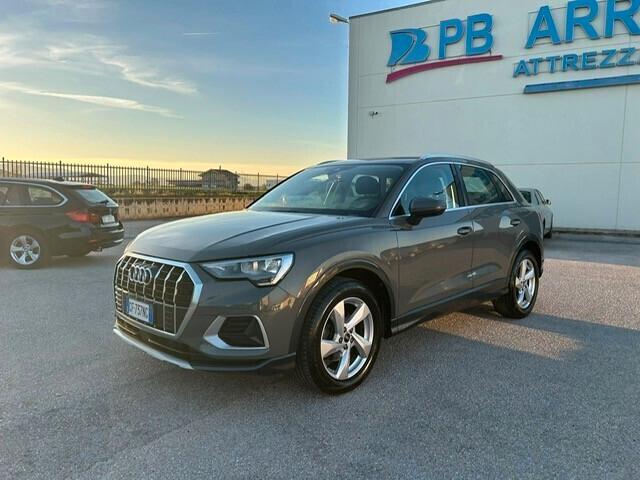 Audi Q3 35 TDI S tronic Business Advanced Quattro