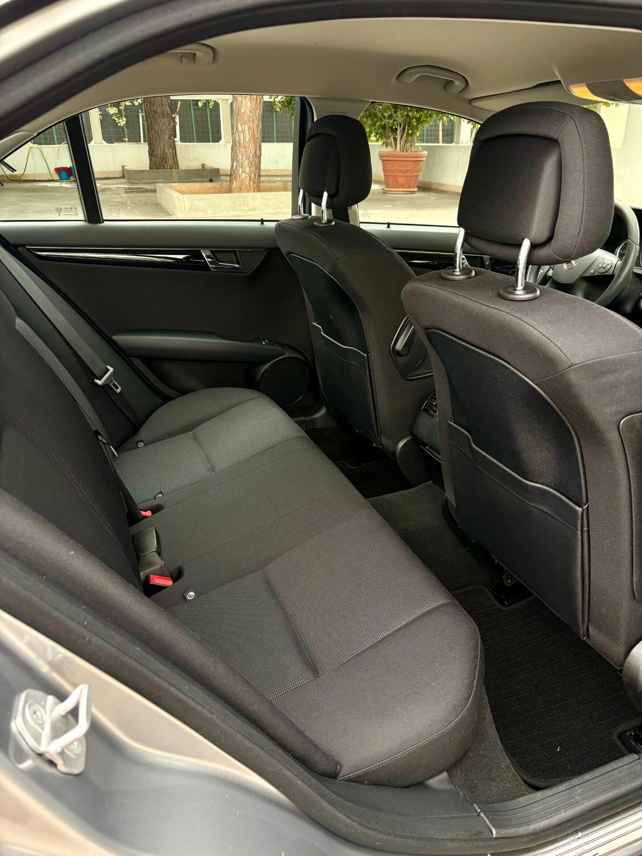 Mercedes-benz C 220 CDI BlueEFFICIENCY Executive