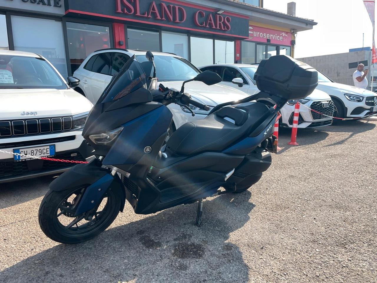 Yamaha X-Max 300 Iron Max