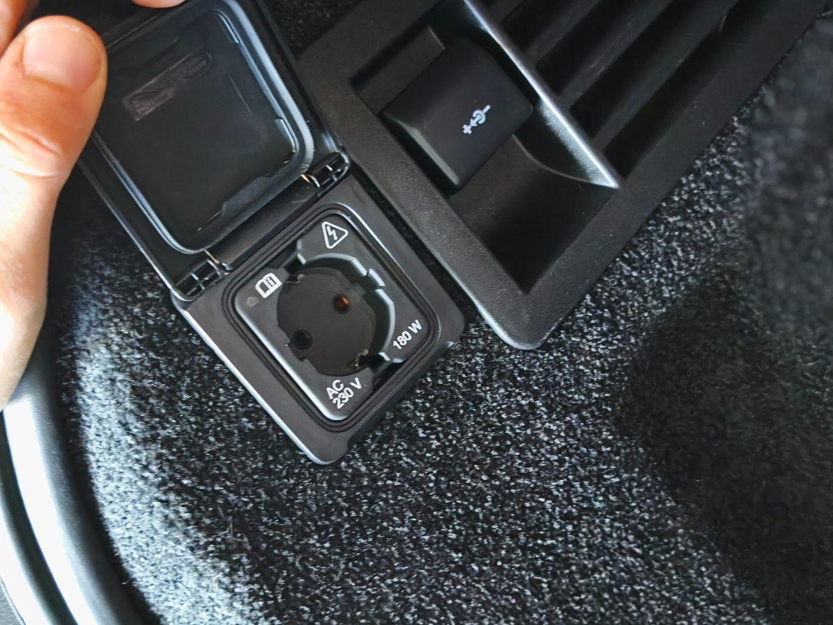 LAND ROVER Range Rover Vogue LWB 3.0 SDV6