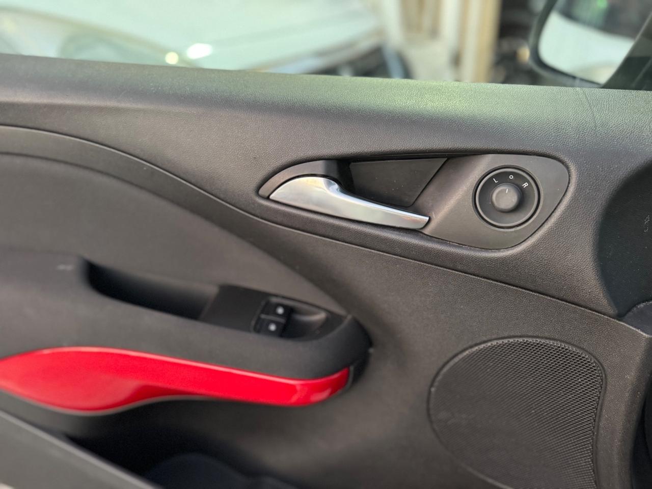 Opel Adam 1.4 GPL Tech Glam b-color