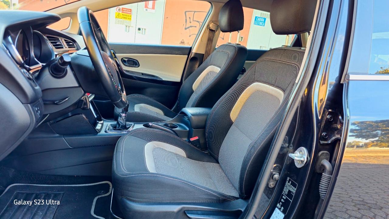 Kia Ceed full optional navi/ retrocamera Garanzia 12 mesi ok neopatentati