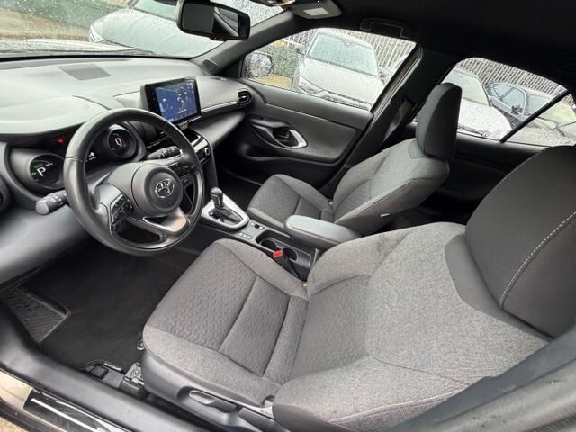 Toyota Yaris Cross 1.5 Hybrid 5p. E-CVT AWD-i Loun