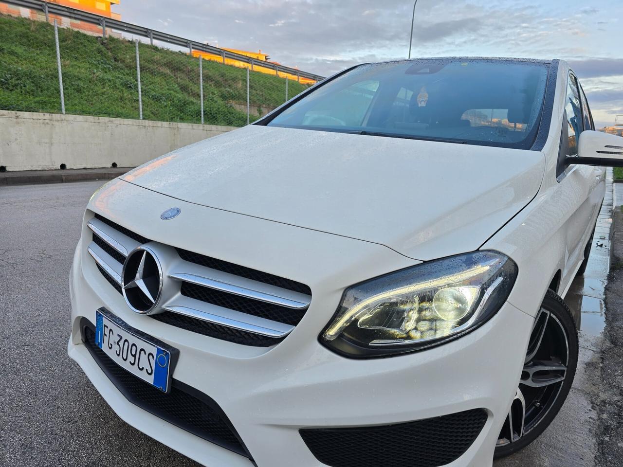 Mercedes-benz B 200 B 200 d Automatic Premium amg