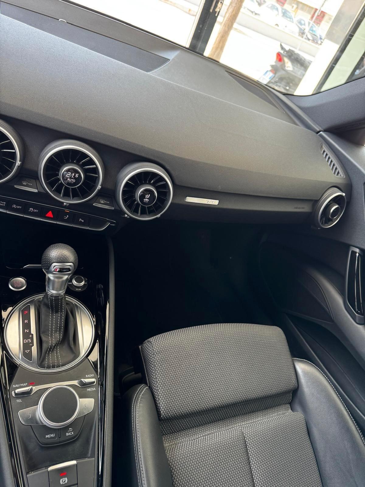 Audi TT Coupé 40 TFSI S tronic Sline