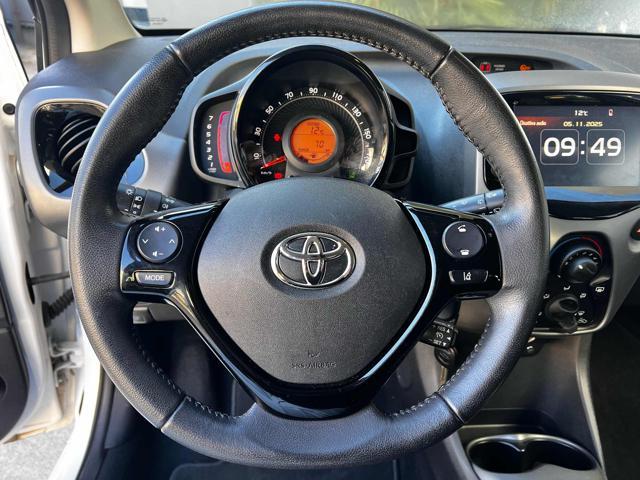 TOYOTA Aygo Connect 1.0 VVT-i 72 CV 5 porte x-clusiv