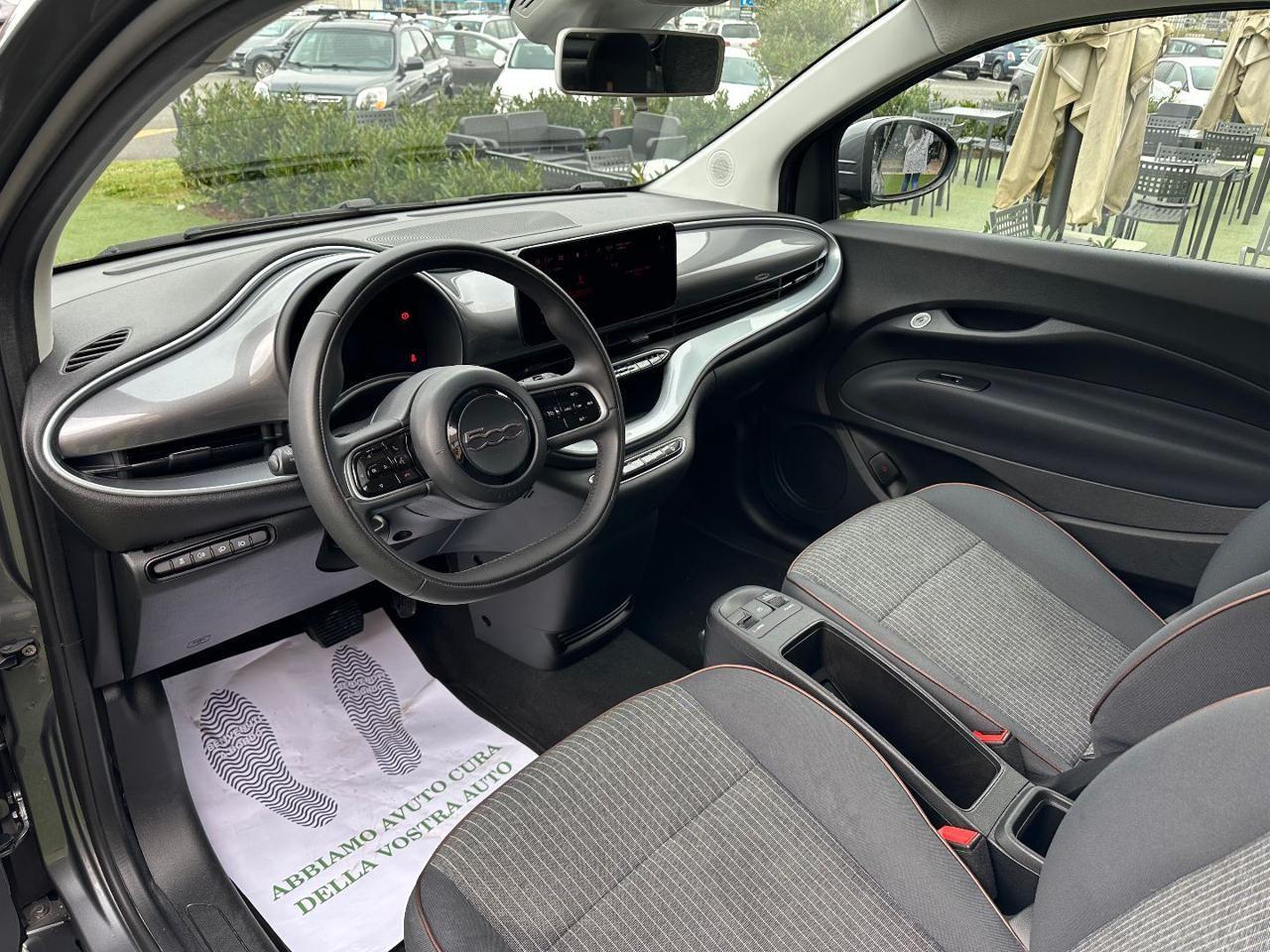 Fiat 500e 42KWH Business Openging Edition 16000km