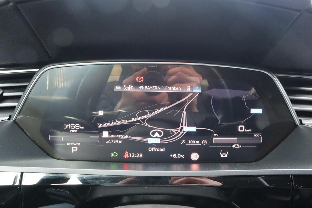 E Tron 55 408CV QUATTRO 360° HUD MATRIX 21"