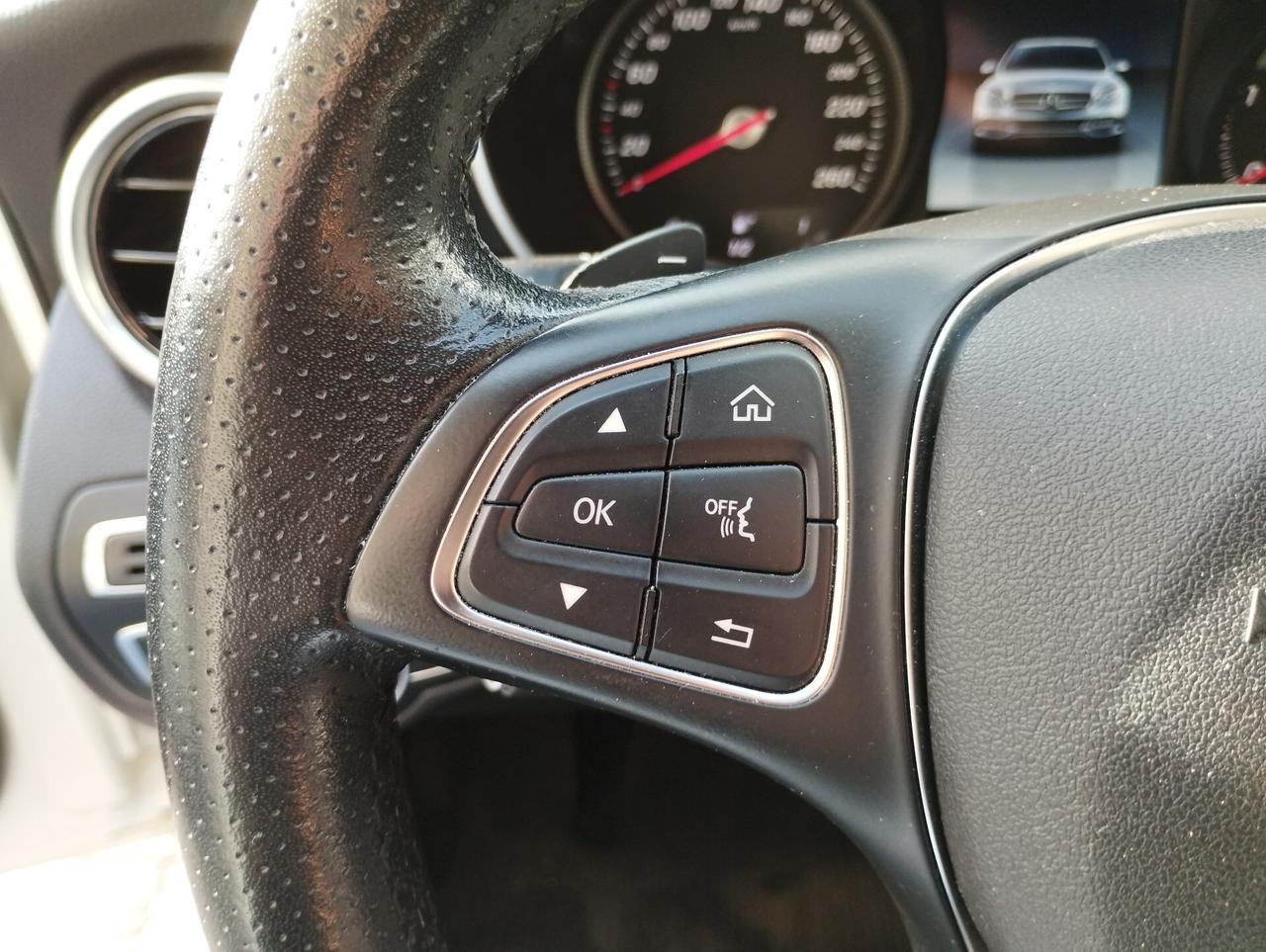 Mercedes-benz C 220 Premium