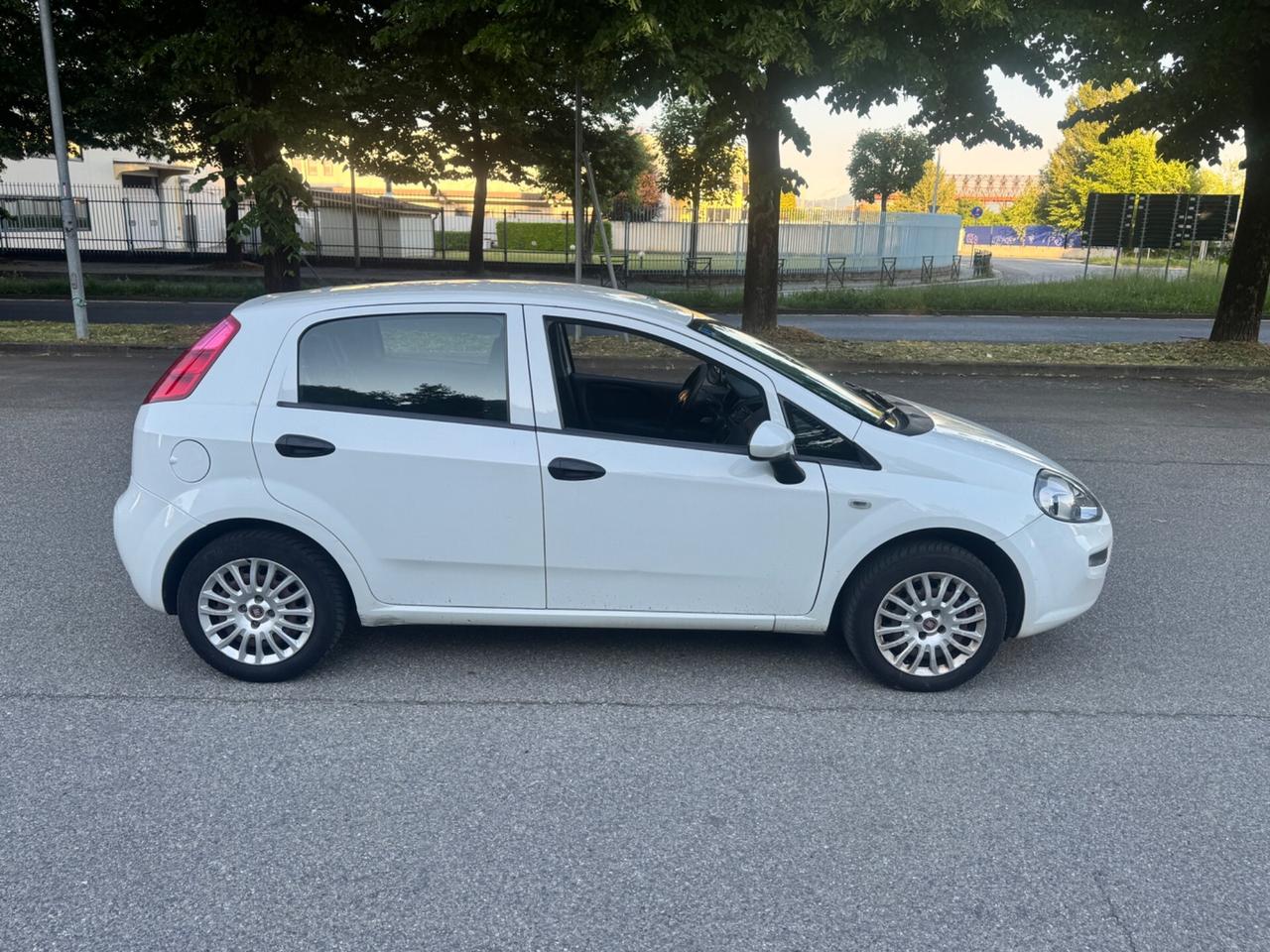 Fiat Punto 1.2 8V 5 porte (SU APPUNTAMENTO)