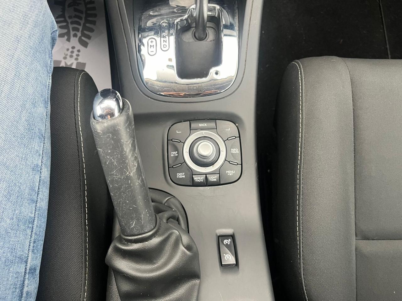 Renault Megane 1.5 dCi 110CV EDC SporTour 2012