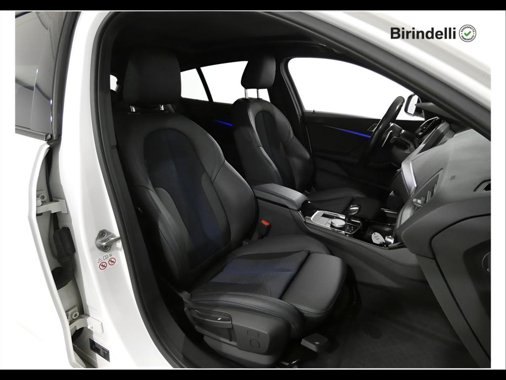 BMW Serie 1 (F40) - 118d 5p. Msport