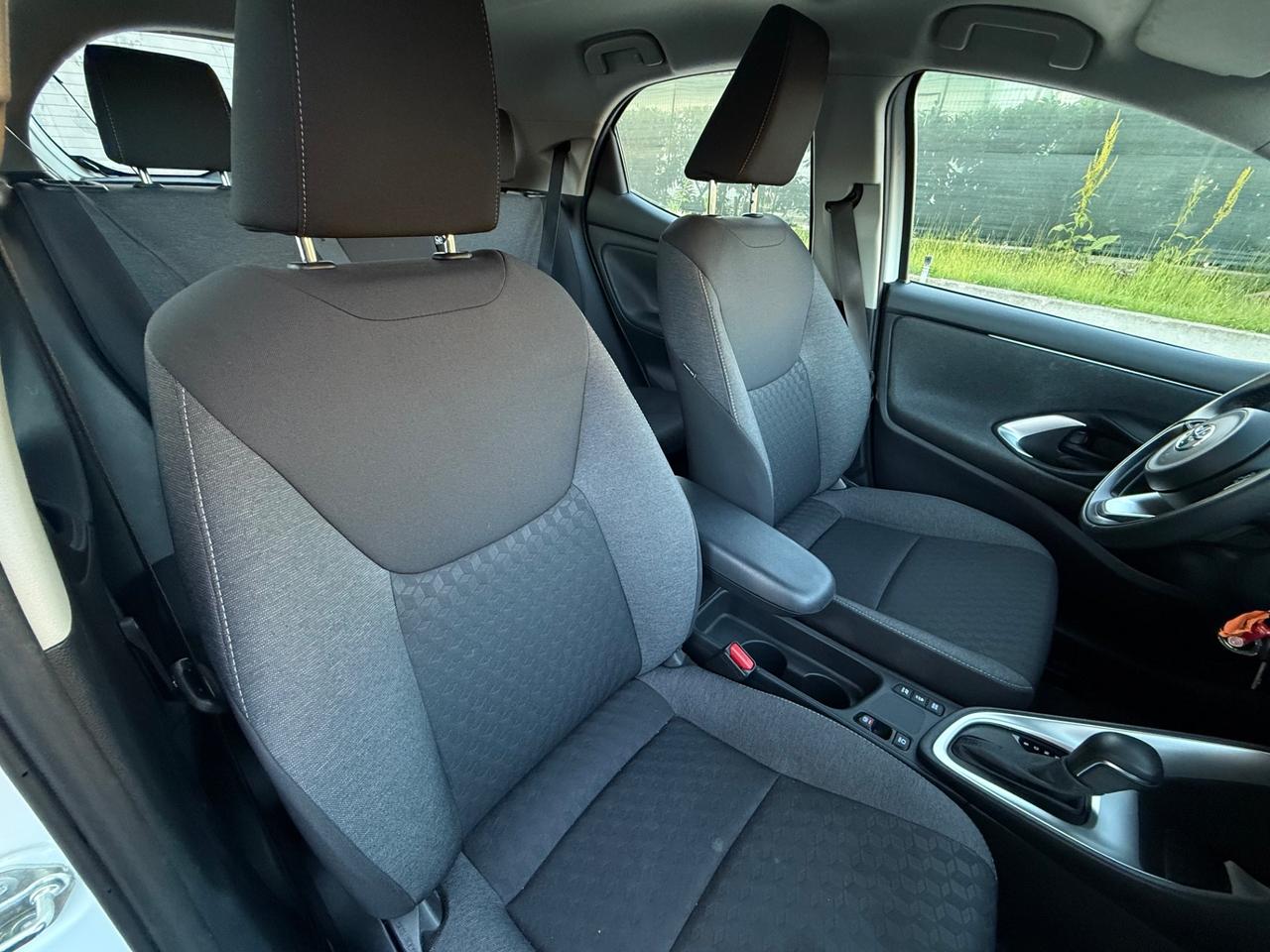 Toyota Yaris 1.5 Hybrid 5P. EURO 6D 2022 NEOPATENTATI