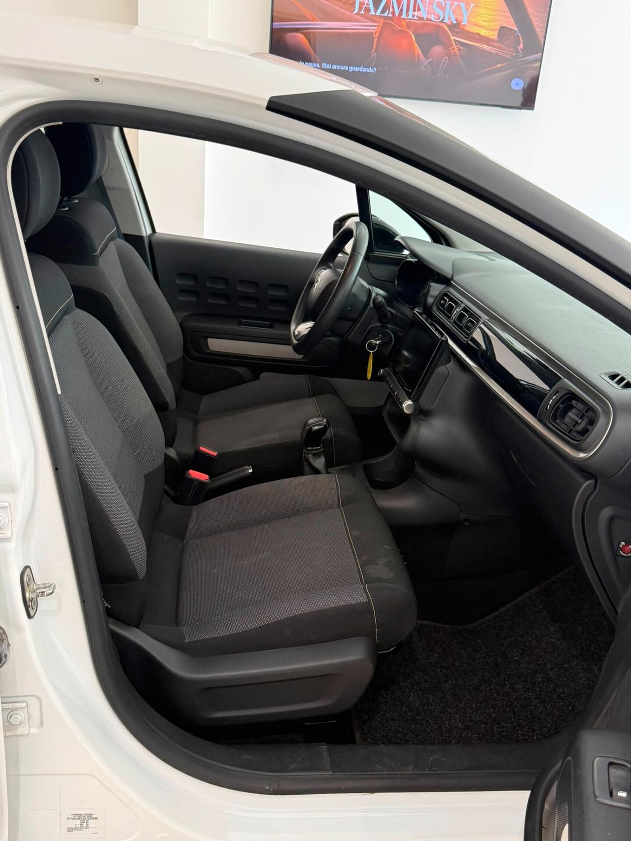 Citroen C3 1.2 shine 83CV anno 2022 90.000km