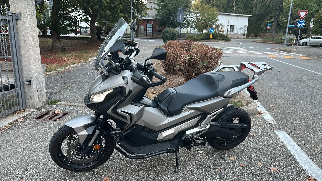 Honda X-ADV 750 GRAVEL