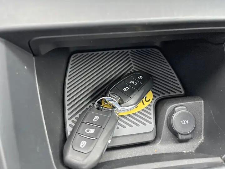 Citroen C4 BlueHDi 130 S&S EAT8 Feel