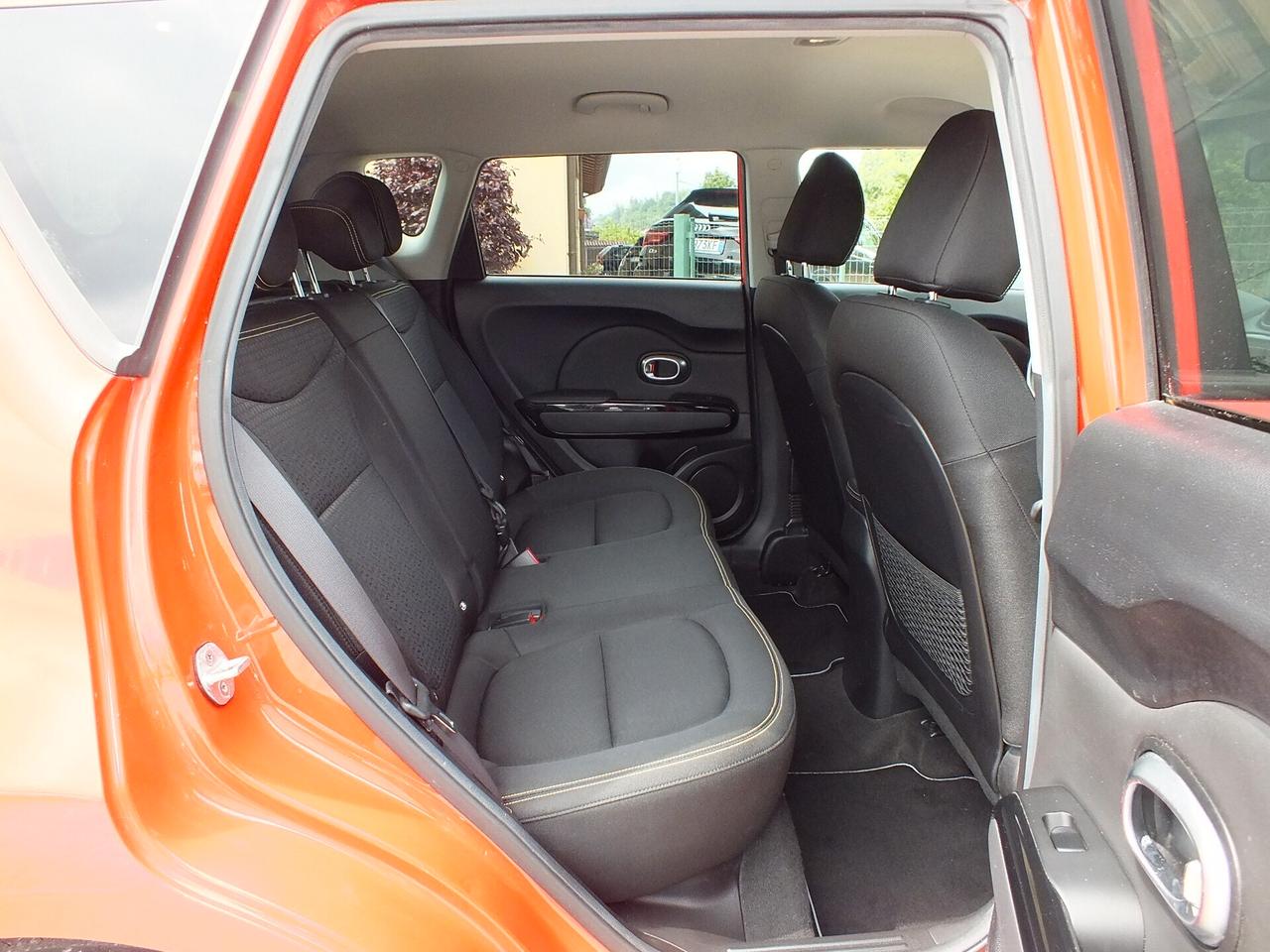 KIA SOUL 1.6 CRDi 136 CV EURO 6-RETROCAMERA-