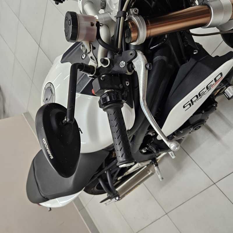 Triumph Speed Triple 1050 - 2011
