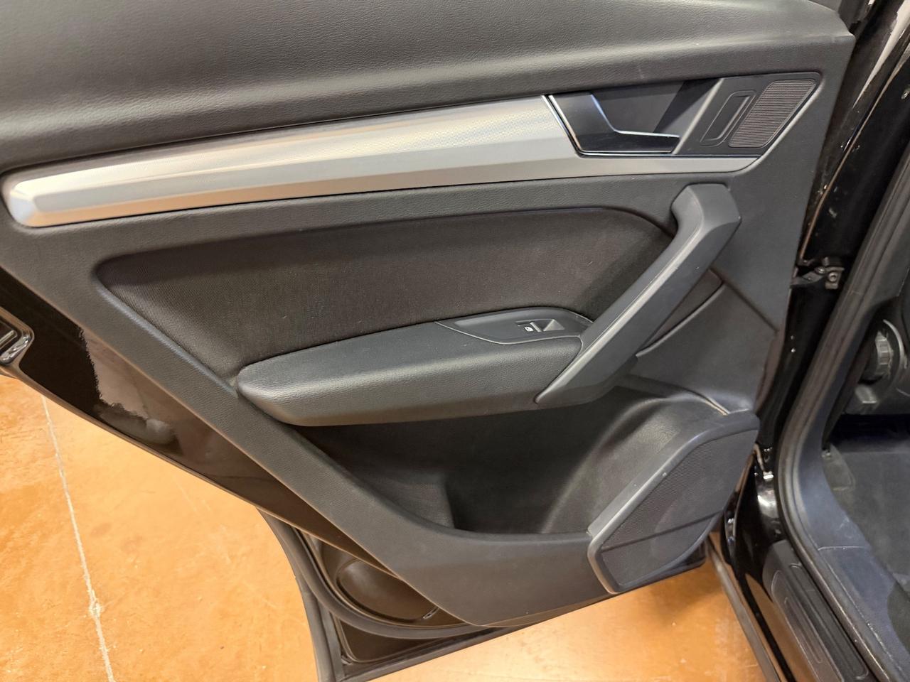 Audi Q5 40 TDI quattro S tronic Business Sport