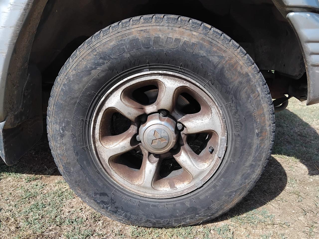 Mitsubishi Pajero 2.8 TDI MT GLS Execut. Autocarro